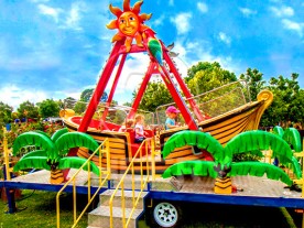 Trailer Mounted Mini Pirate Ship