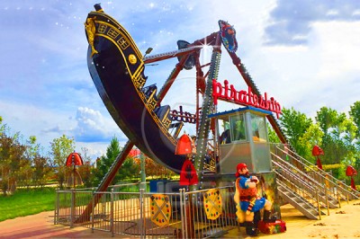 Thrilling Pirate Ship